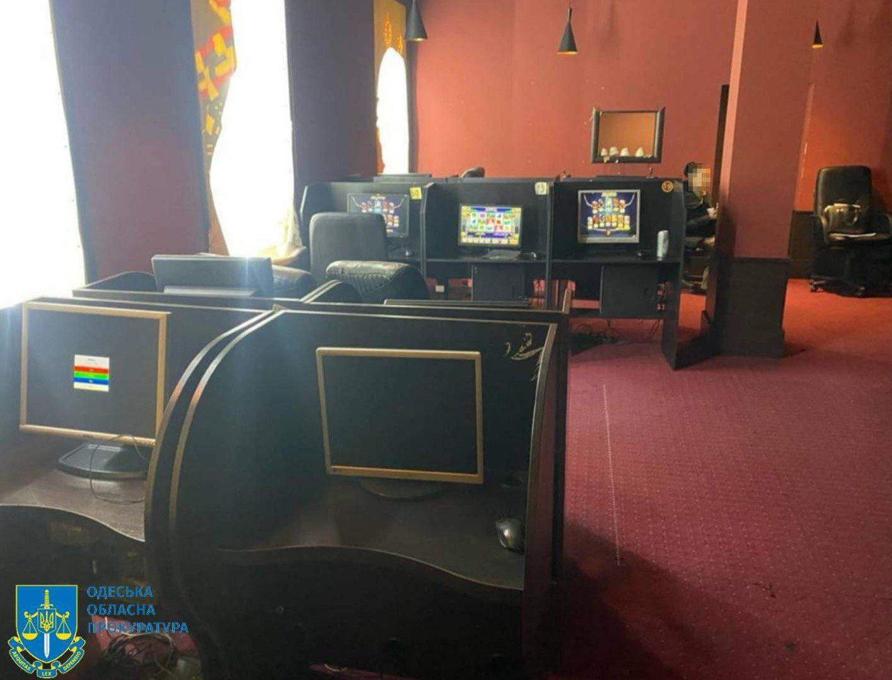 В Одесі викрито злочинну групу, яка налагодила роботу підпільних «інтернет-казино»