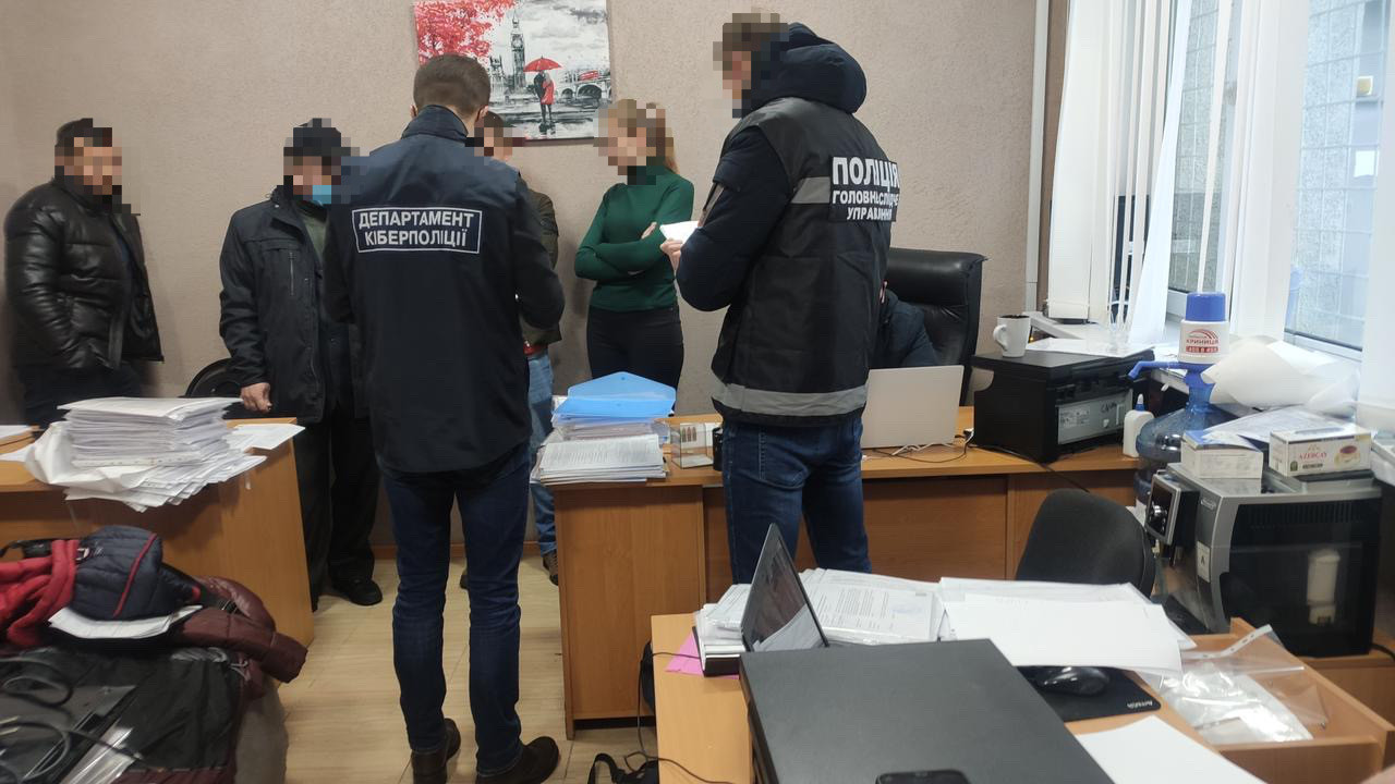 Незаконна реєстрація об’єктів нерухомості – підозрюють двох держреєстраторів