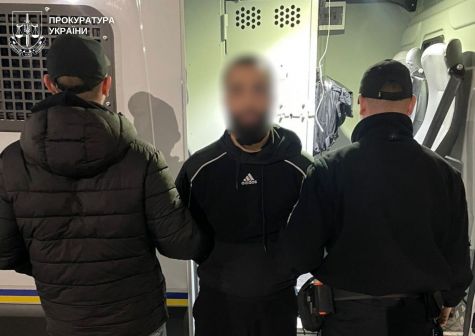 A foreigner was extradited from Germany to Ukraine, who is suspected of a robbery attack on tax collectors