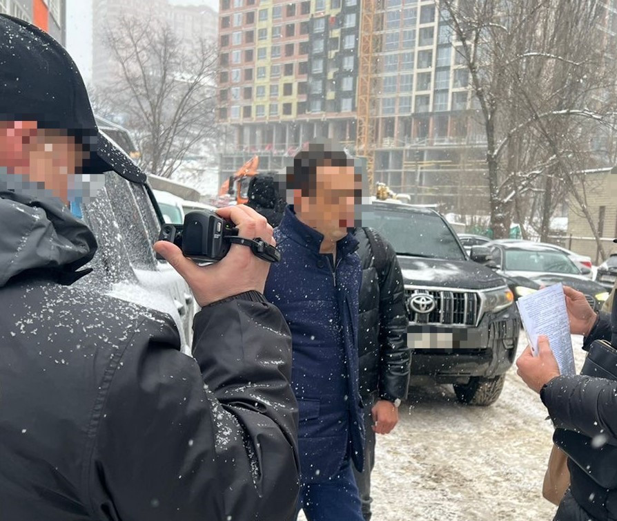 Заволодіння 17 тис доларів США шляхом шахрайства – судитимуть народного депутата України попереднього скликання