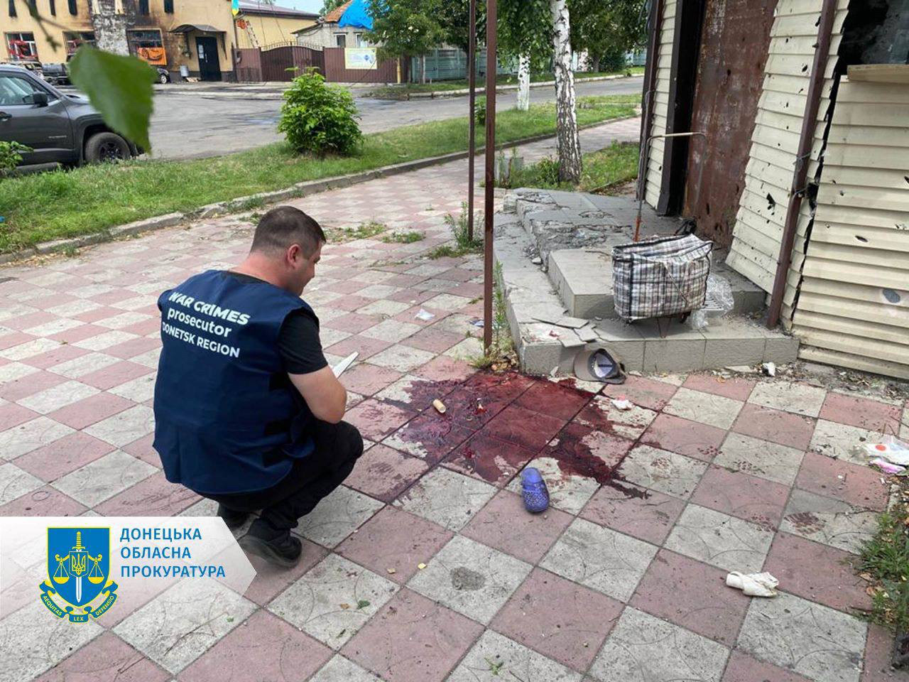 7 загиблих та 13 поранених цивільних внаслідок обстрілу ворогом касетними боєприпасами центру деокупованого Лиману – розпочато розслідування