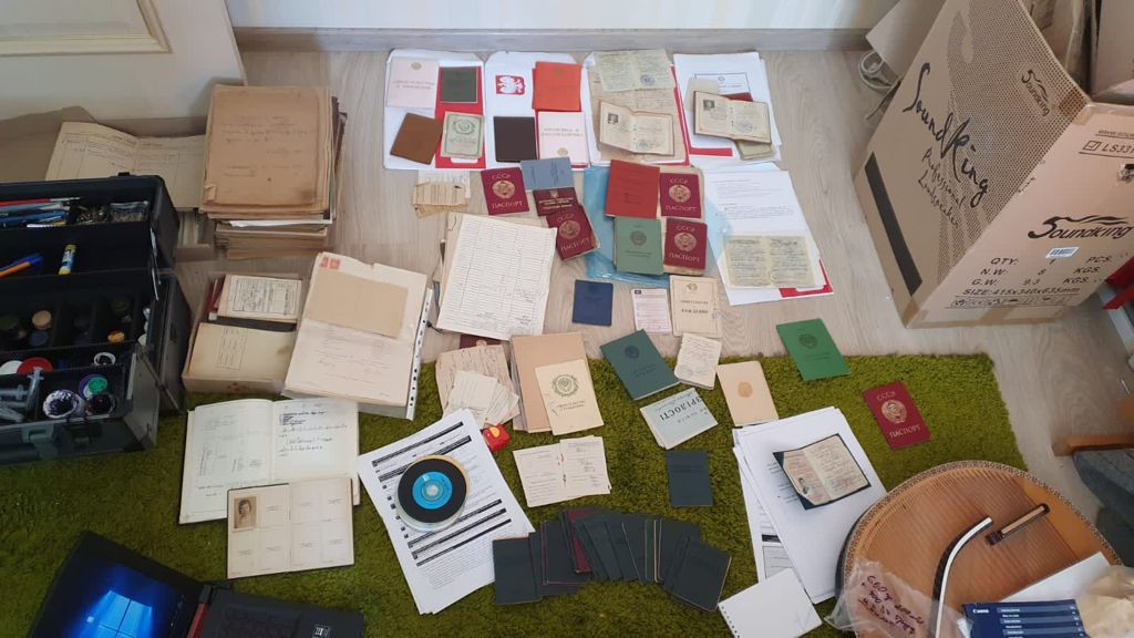 Підроблення документів для отримання «карти поляка» - викрито організатора схеми (ФОТО)