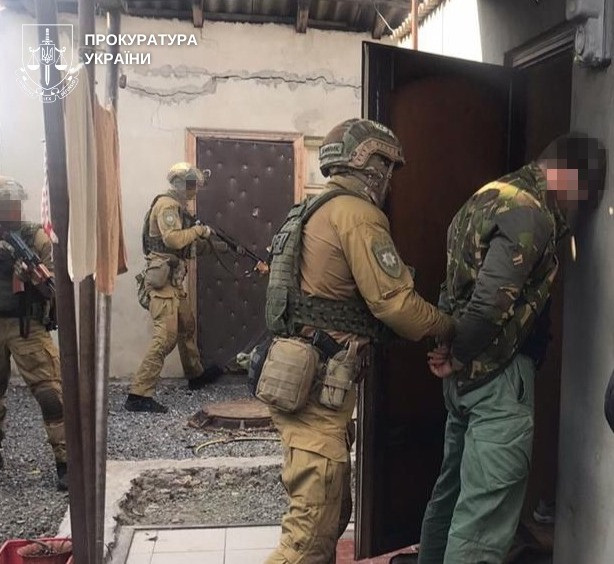 In the Mykolaiv region, four people were sentenced for depriving two men of their freedom and taking possession of their vehicle