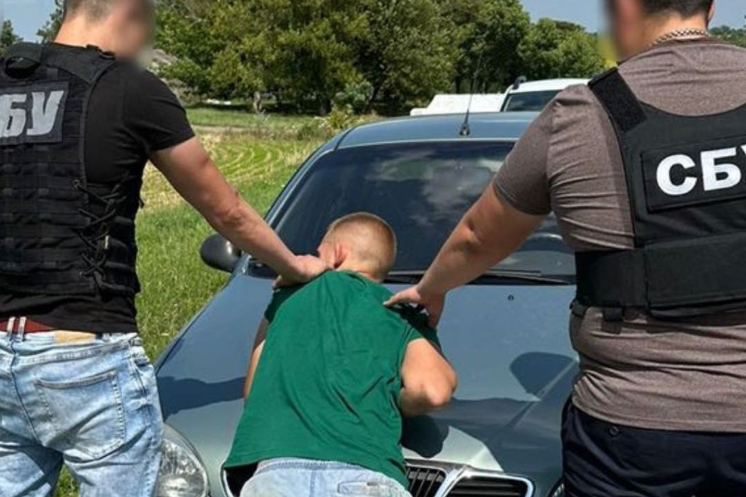 На Кіровоградщині затримано інформатора, який збирав розвіддані про військові об’єкти за обіцянку працевлаштуватися до фсб рф