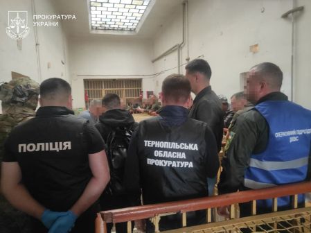 Drugs packed in Mivin: 4 people who supplied drugs to the establishment of penalties and sold them to prisoners were exposed in Ternopil region