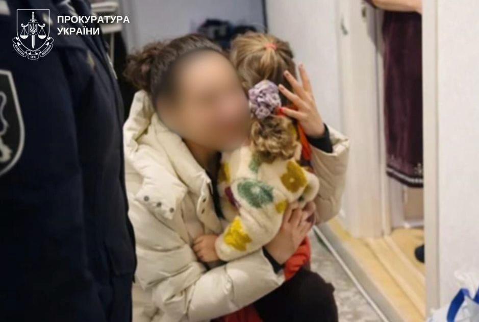 Thanks to the cooperation of the law enforcement officers of Ukraine and Moldova, the mother returned the 3-year-old child, whose father took him abroad from Kyiv in October of last year
