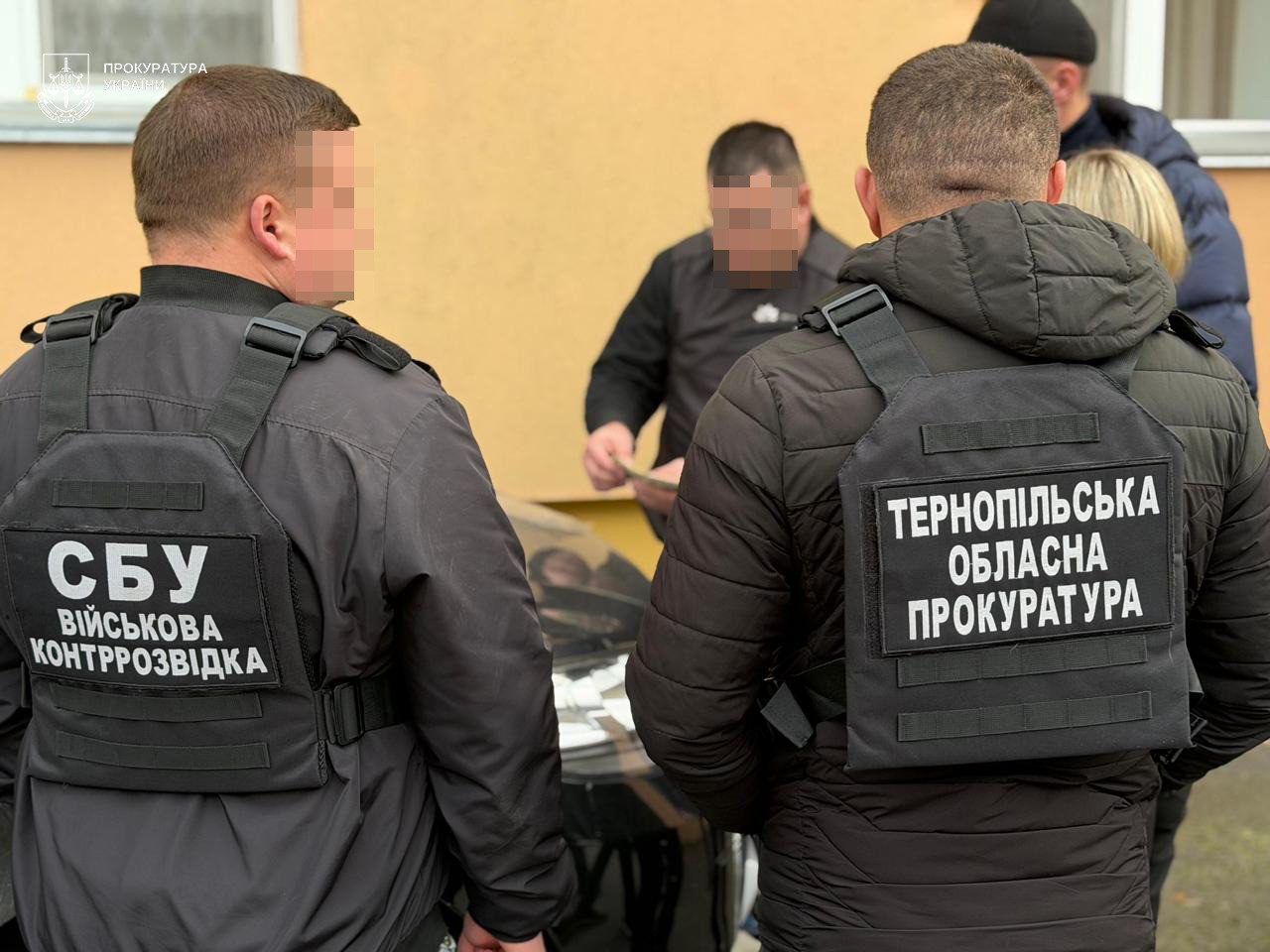 4,000 US dollars for influencing officials of the TCC of the JV for removal from the wanted list in the "Oberig" system: the former law enforcement officer was informed of the suspicion