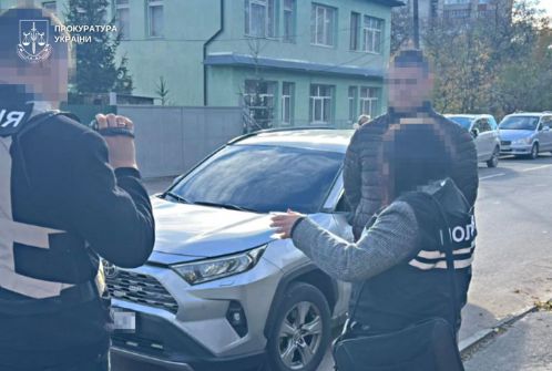 Організація «земельного» шахрайства та використання підроблених документів: підозрюють посадовця Дрогобицької РДА