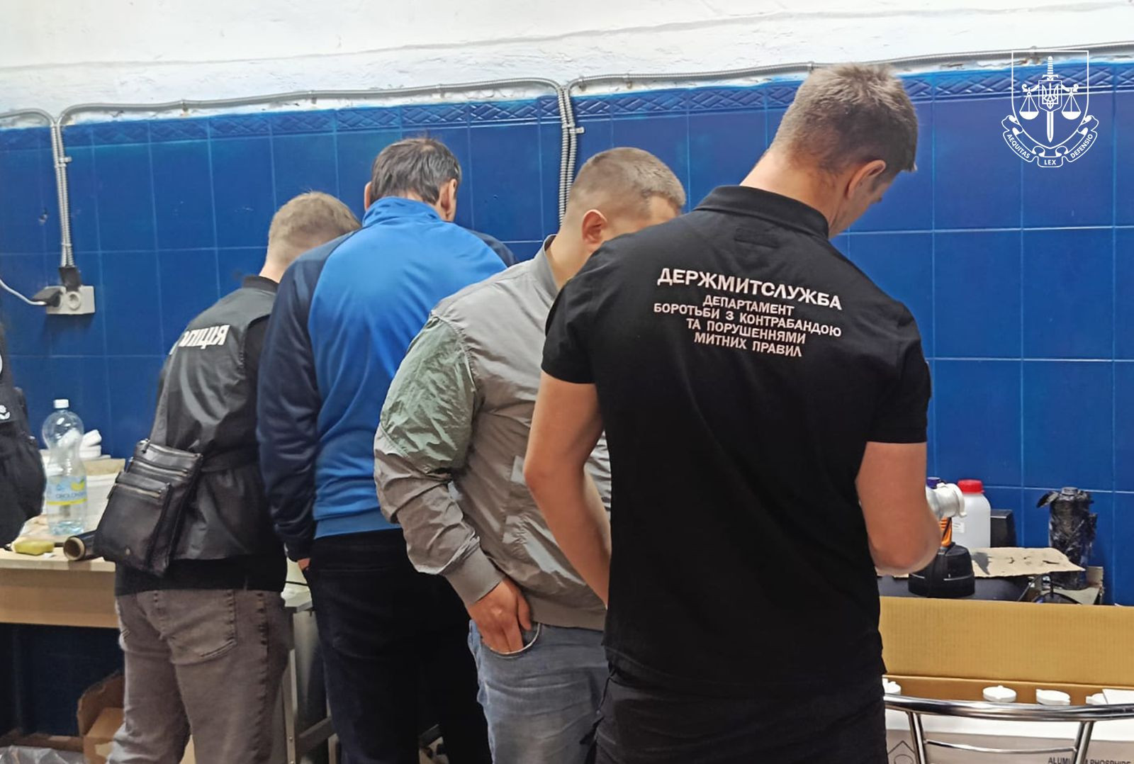 Reported suspicion to the organizers of large -scale production of counterfeit pesticides Coragen, which were supplied to EU countries