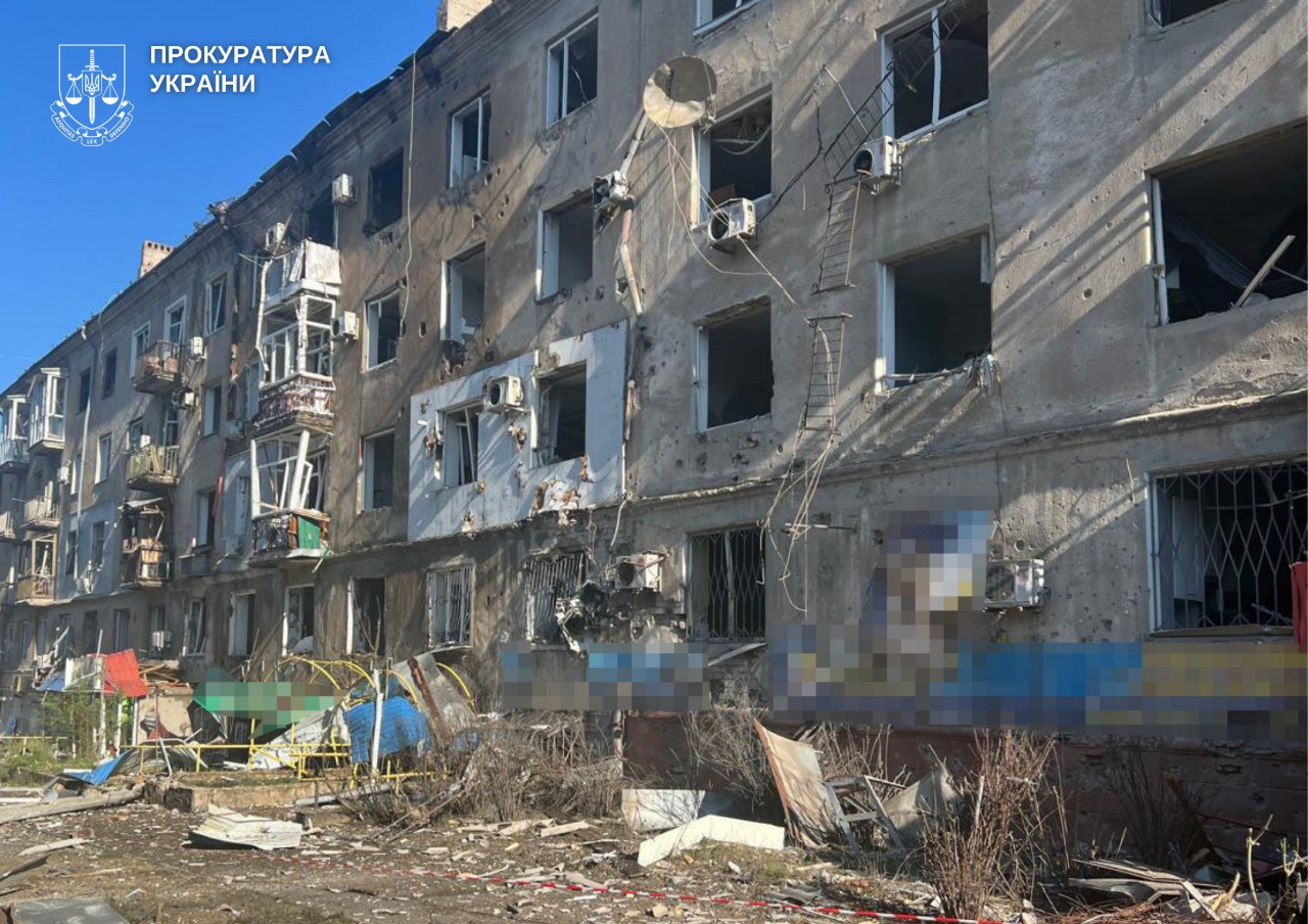 Nine civilian wounded - prosecutors documented the effects of a hostile air strike on Kramatorsk