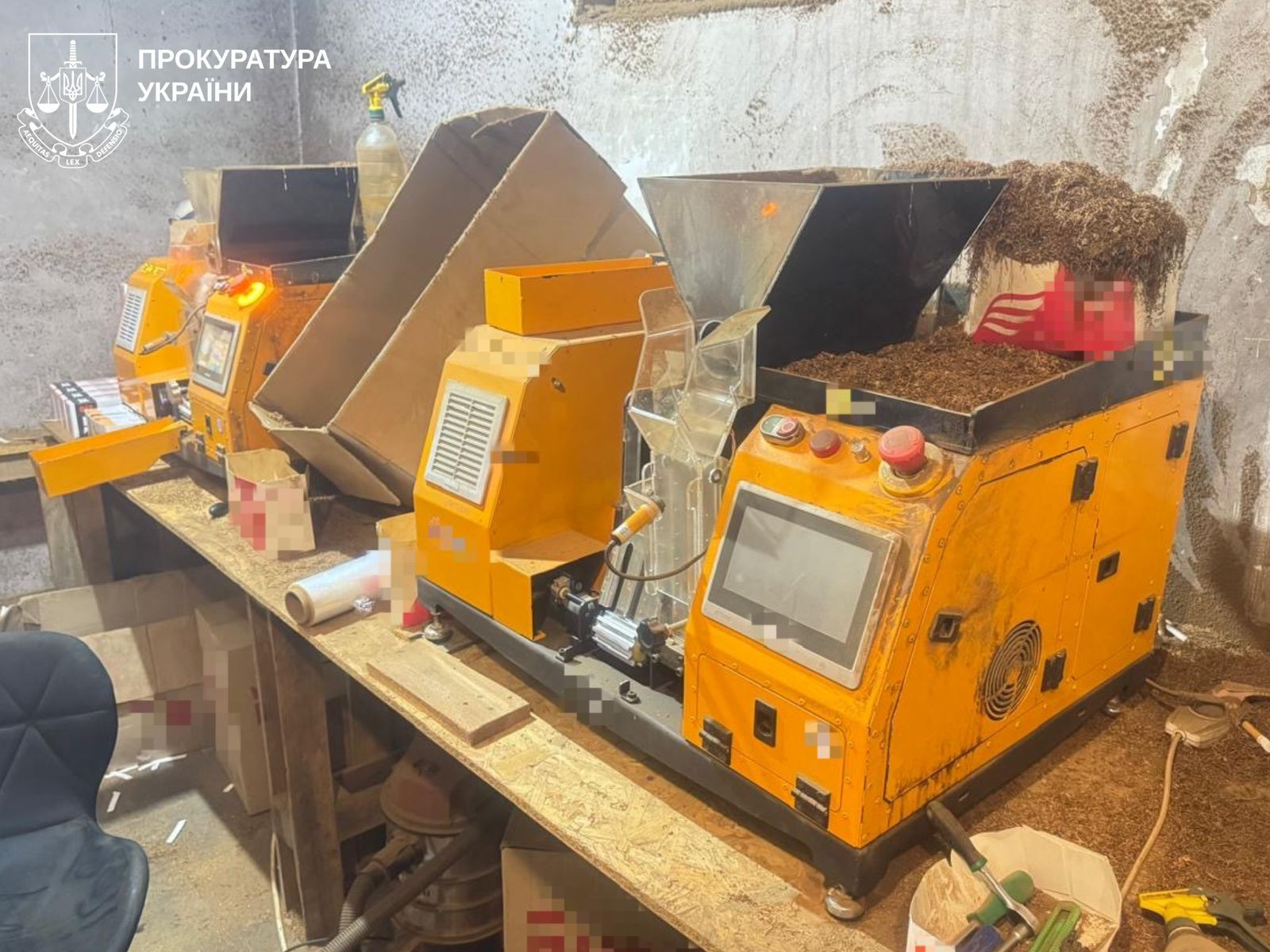 In the Kharkiv region, the prosecutor's office continues to fight against "shadow business": an underground cigarette manufacturing shop has been liquidated