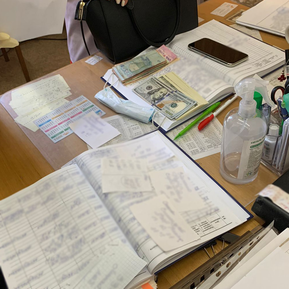 Вимагання коштів з учасників бойових дій за присвоєння інвалідності – викрито посадовців військового госпіталю Києва (ФОТО)