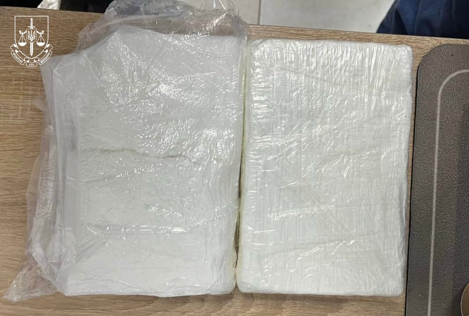 The international cocaine supply channel from Spain to Ukraine has been stopped. About 3 kg of drugs worth more than UAH 18.5 million were seized