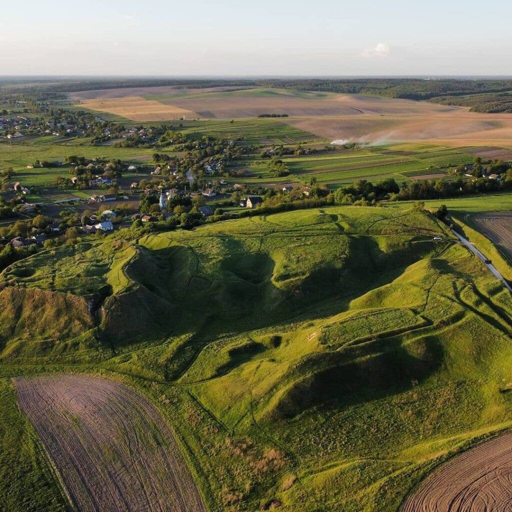 Прокуратура повернула державі земельну ділянку історико-культурного призначення на Рівненщині