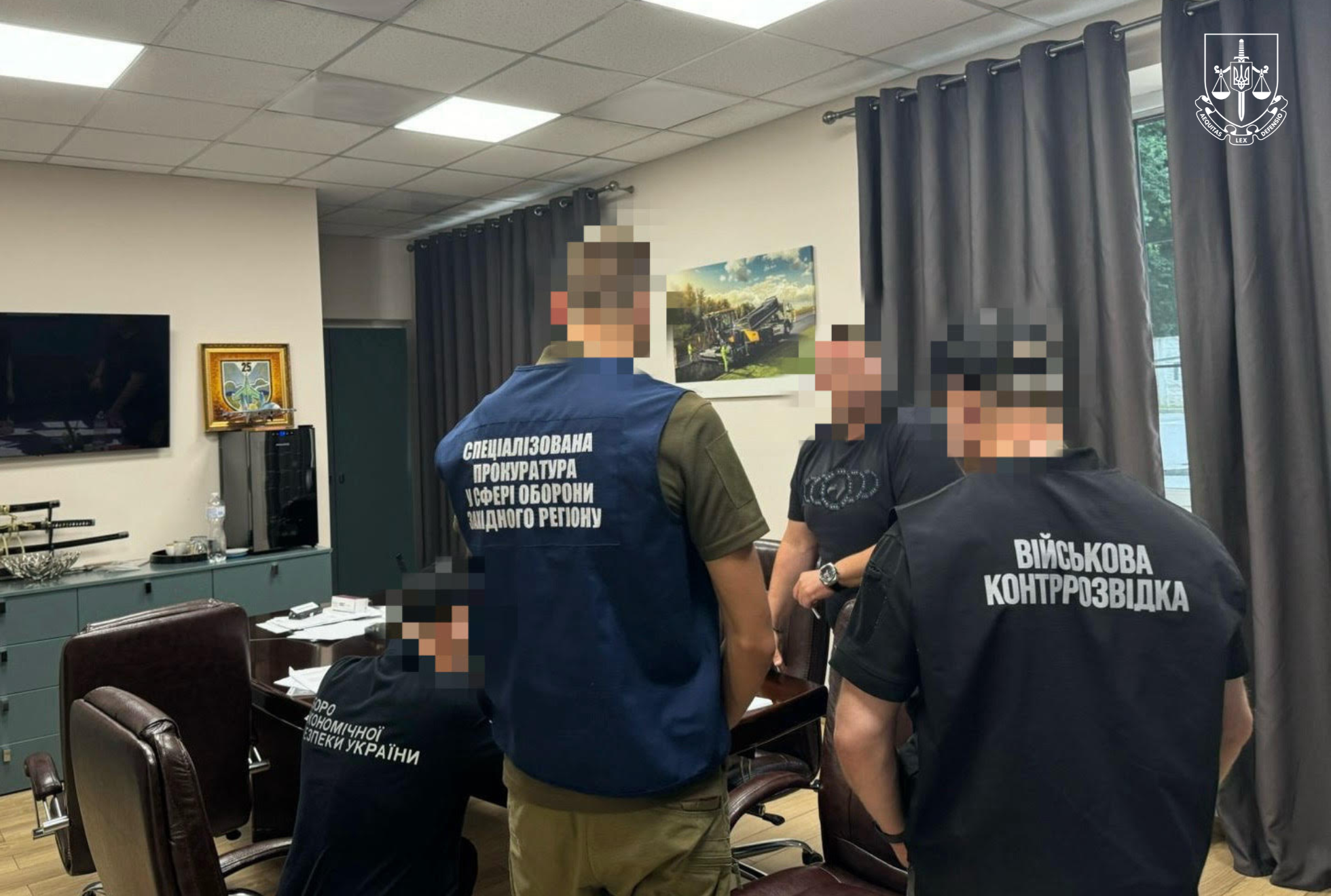 Заволоділи понад 1,5 млрд грн, виділеними на потреби оборони, – у ході масштабної спецоперації викрито 28 службовців по всій Україні