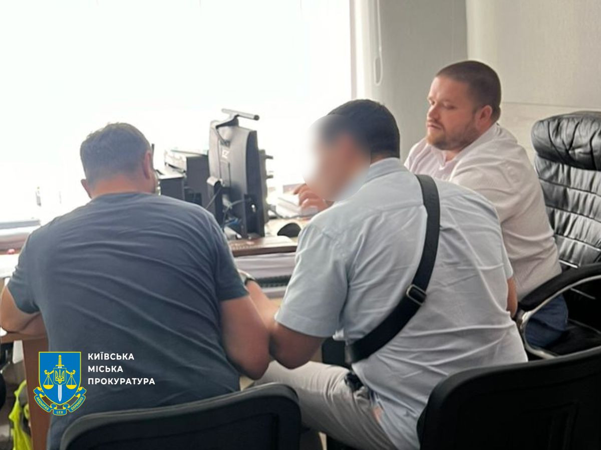 They paid over UAH 2.1 million for plants that have not received - the official of the KP of the UZN Svyatoshinsky district of Kyiv was detained