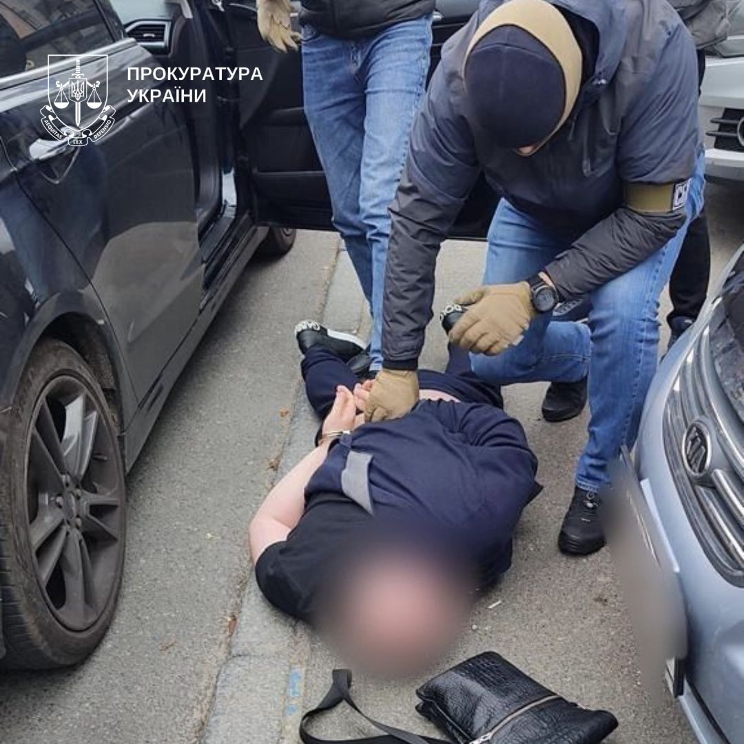 A man was detained in Kyiv who promised employment to a law enforcement agency for $25,000