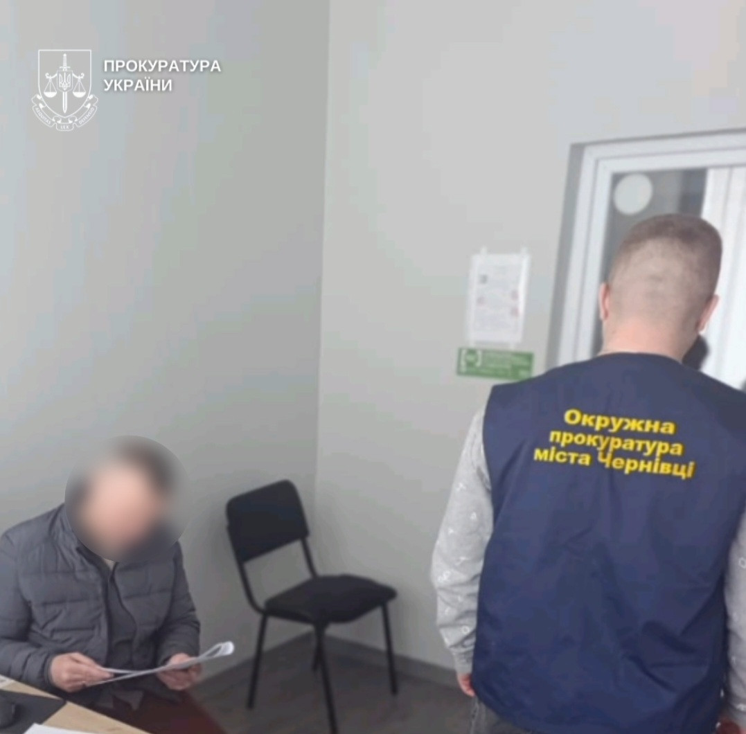 Cars on credit and with an overpayment of UAH 700,000: in Chernivtsi, former officials of the utility company were informed of suspicion