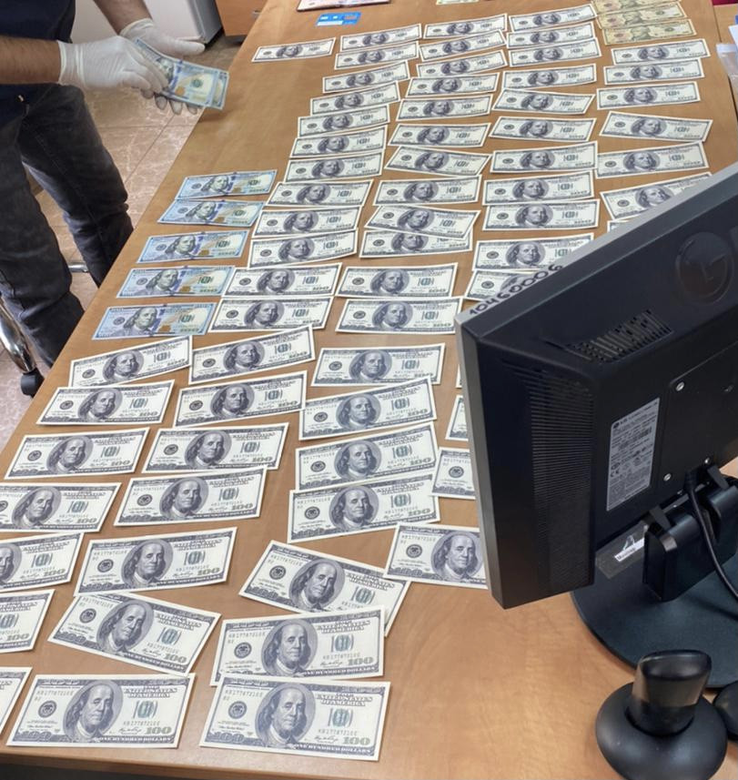 11 тис доларів США за нестворення штучних перешкод у роботі – викрито керівника запорізького управління Держпродспоживслужби (ФОТО)