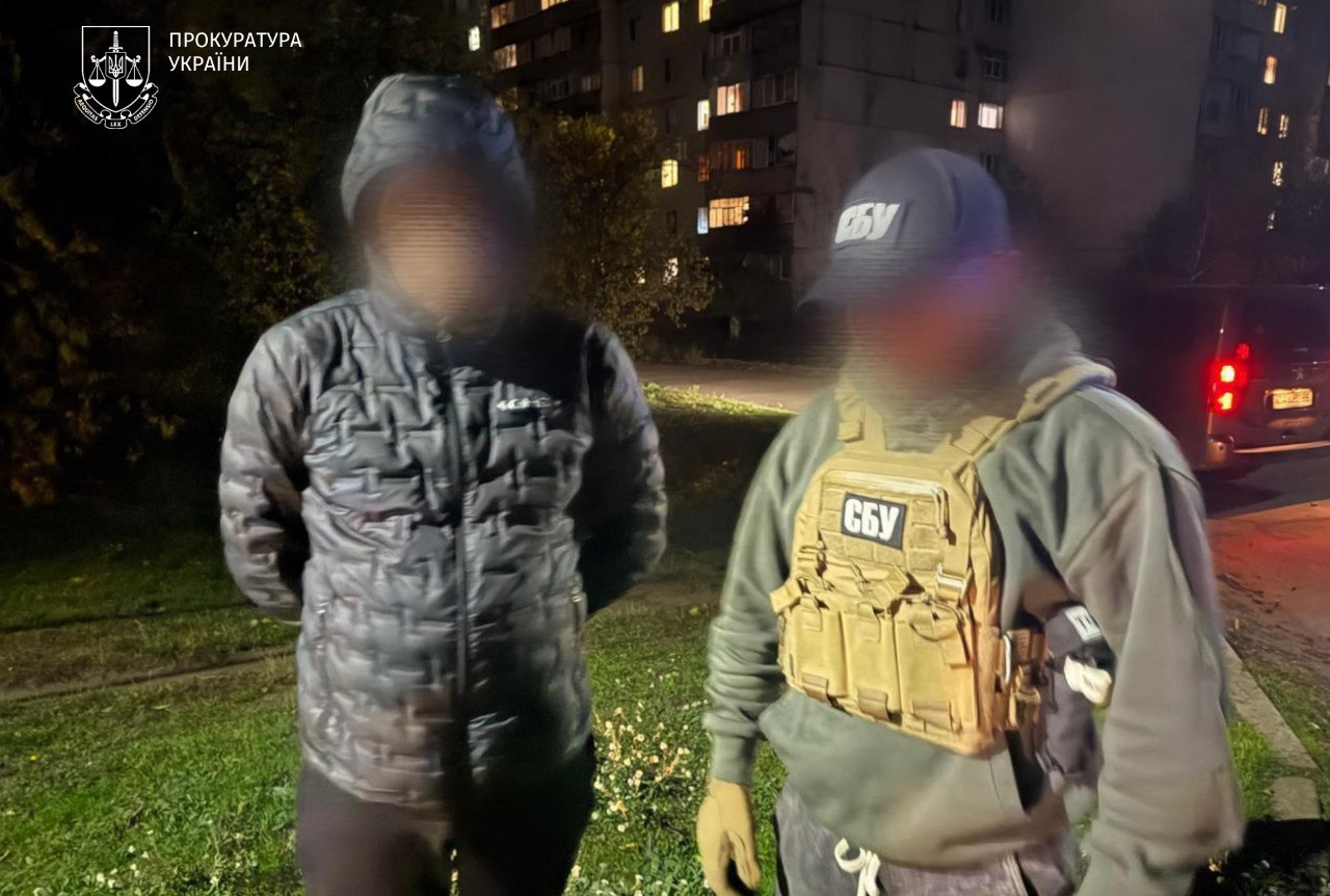 Пропонував військовозобовʼязаним довідки для зняття з обліку – мешканцю Черкас повідомили про підозру