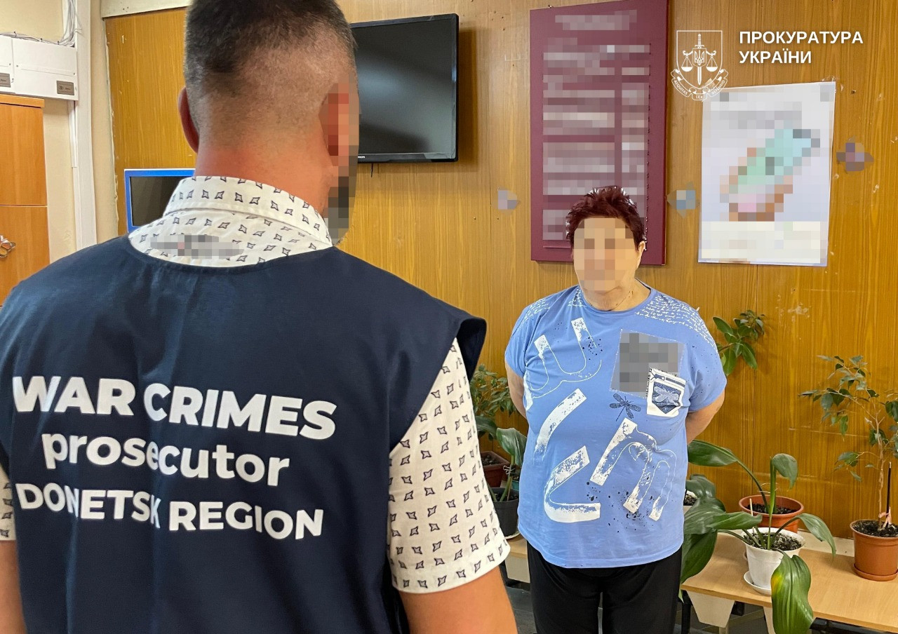 Прокурори Донеччини повідомили про підозру інформаторці рф, яка передавала дані для ударів по ЗСУ