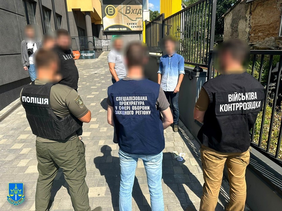 6000 доларів США щоб не потрапити на фронт – депутату-військовому на Тернопільщині повідомили про підозру у зловживанні впливом