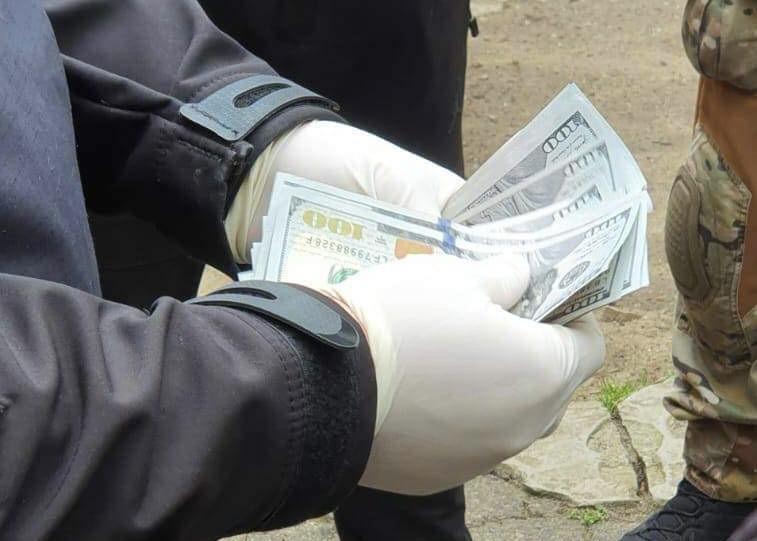 Хабар за позитивний результат службового розслідування – судитимуть буковинця