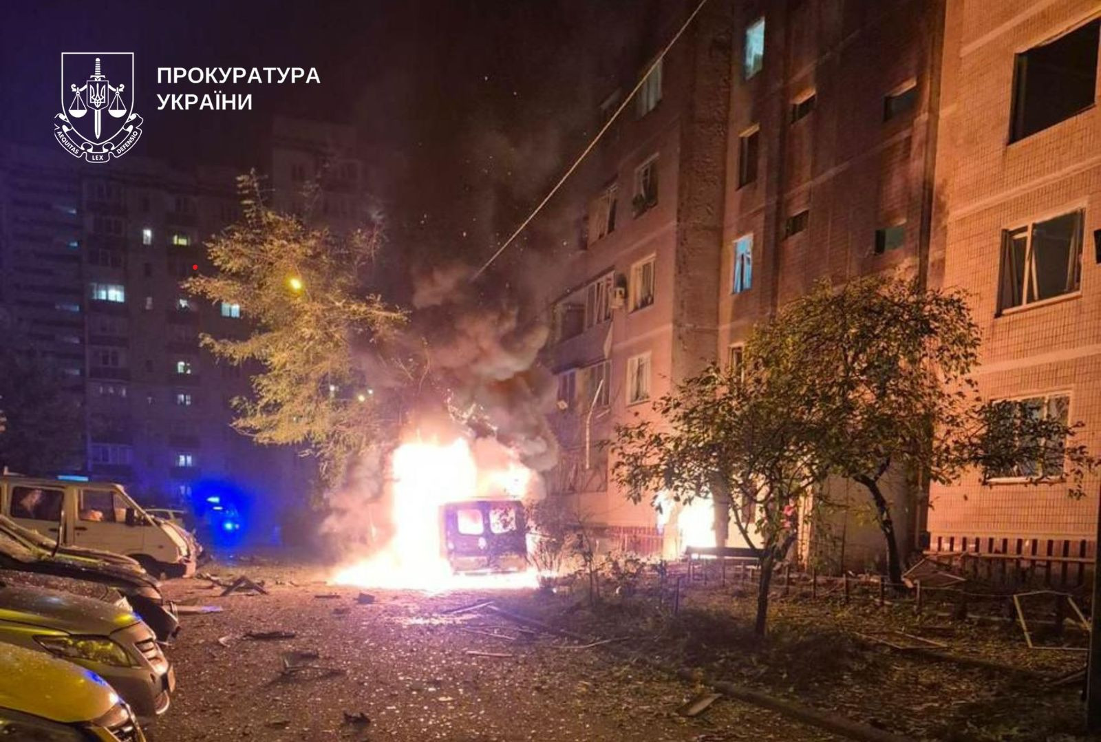 Прокуратура спільно з правоохоронцями документує воєнні злочини рф, учинені під час атаки на територію України