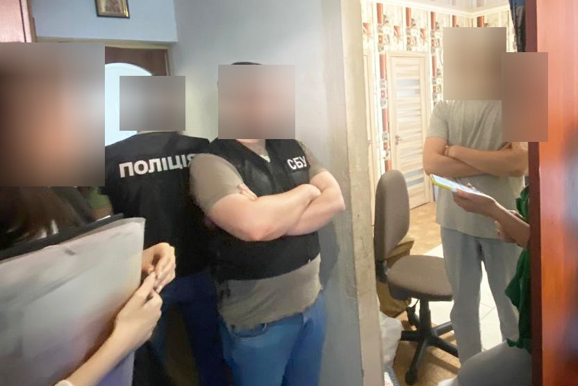 У Житомирі викрили молодиків, які під видом виплат ООН зняли з банківських рахунків громадян понад 300 тис грн