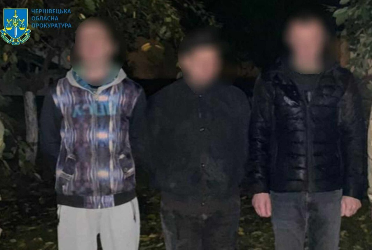 Судитимуть жителя Буковини, який за 19000 доларів США намагався переправити трьох чоловіків до Молдови