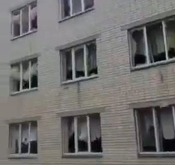 Снаряд збройних сил РФ потрапив у школу в Херсоні - розпочато провадження