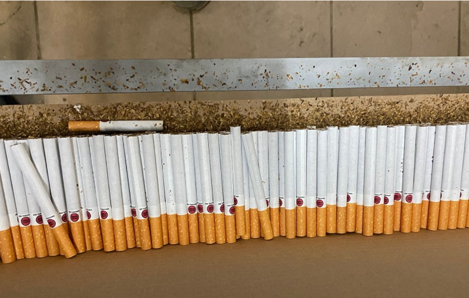Правоохоронці викрили підпільний цех, на якому виготовлялося 50 тисяч пачок цигарок щодоби