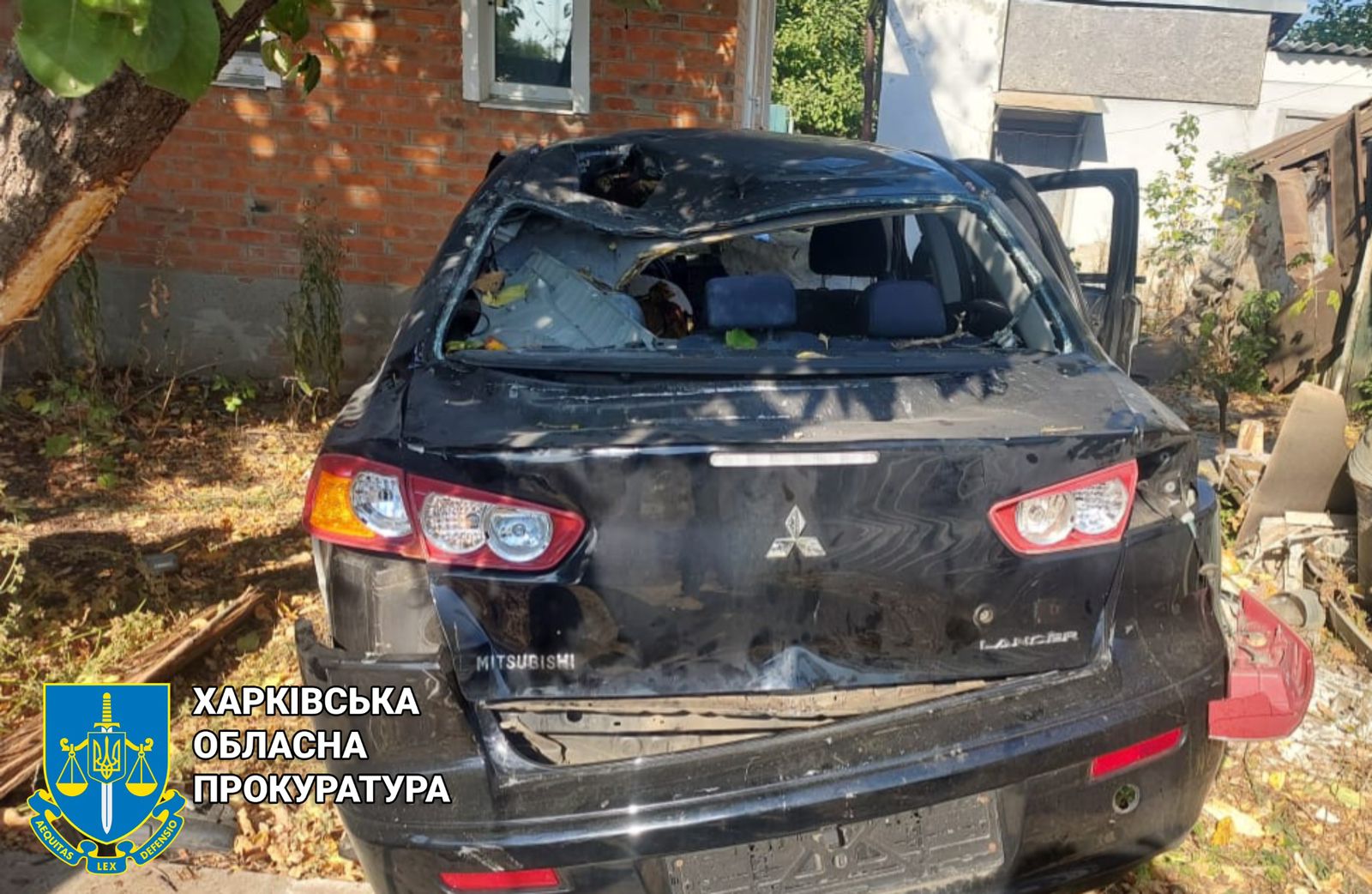 У Козачій Лопані на Харківщині ворожий дрон влучив у цивільну автівку, загинув чоловік, три жінки поранені – розпочато провадження