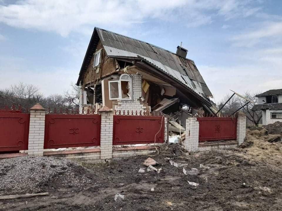Російські окупанти обстріляли житлові будинки та господарства на Чернігівщині – розпочато кримінальне провадження