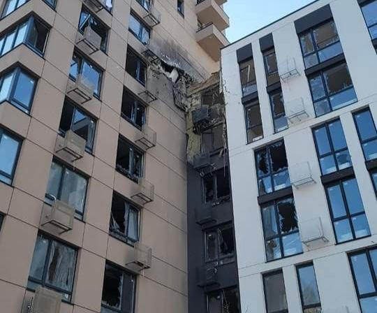 Російські окупанти вкотре обстріляли житлові квартали у Києві - розпочато розслідування