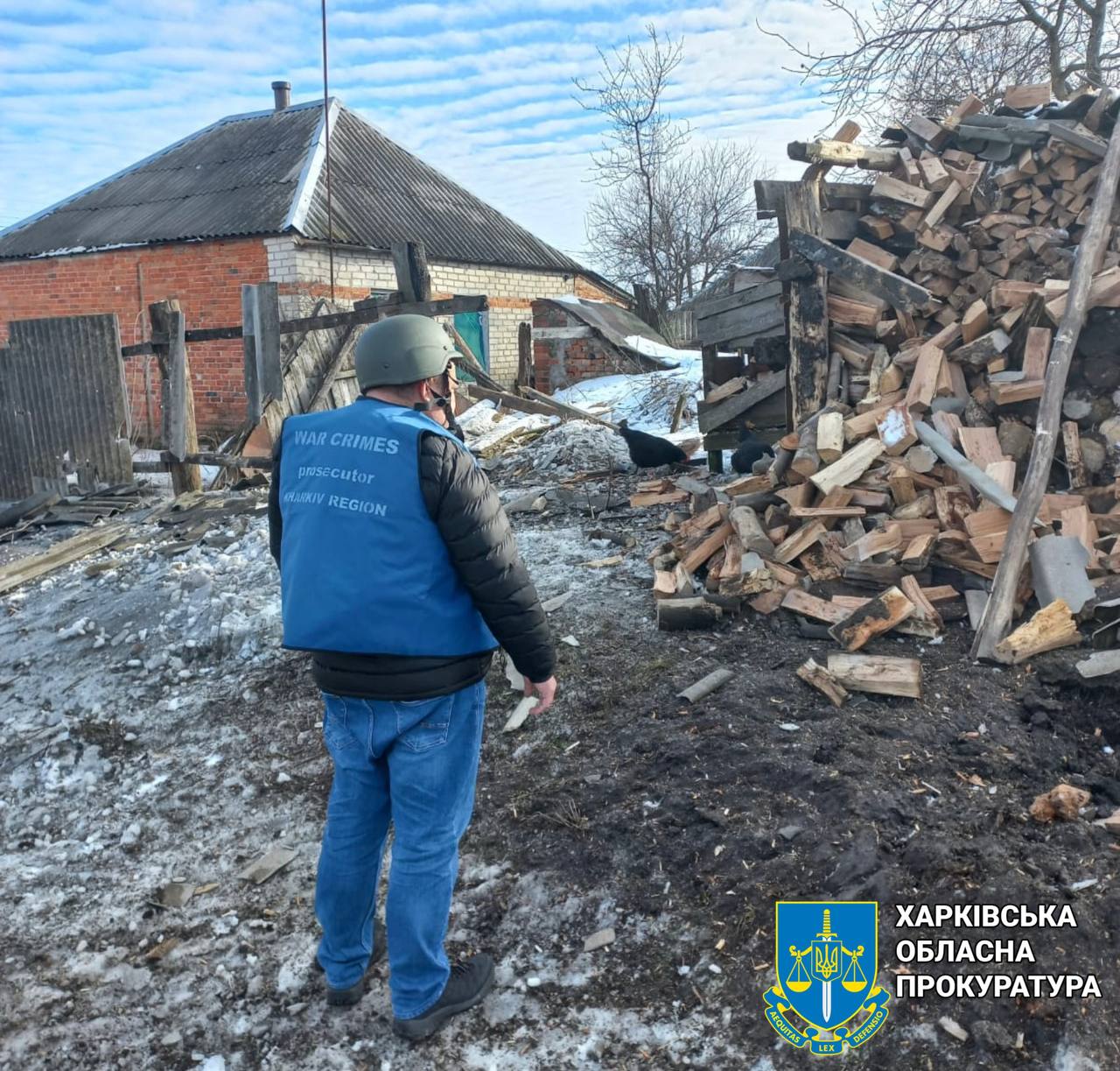 Прокурори зафіксували наслідки ворожих ударів по цивільних обʼєктах на Харківщині
