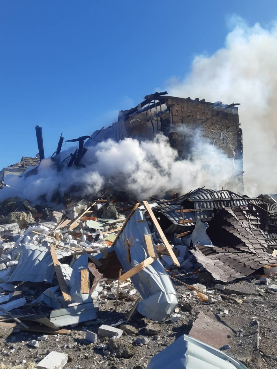 На Київщині окупанти вбили трьох мирних мешканців, пошкодили дитячий садок та приватні будинки - розпочато розслідування