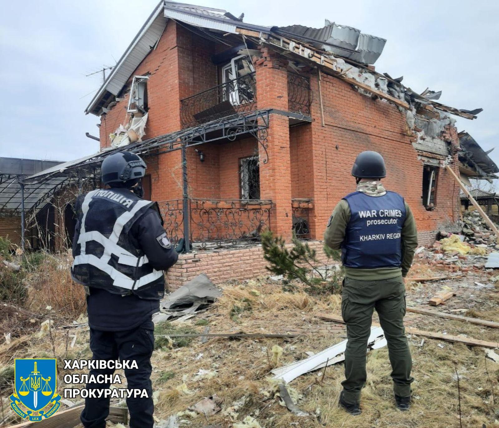Ракетна атака та понад 20 ударів з РСЗВ і САУ – правоохоронці документують наслідки ворожих обстрілів двох сіл на Харківщині
