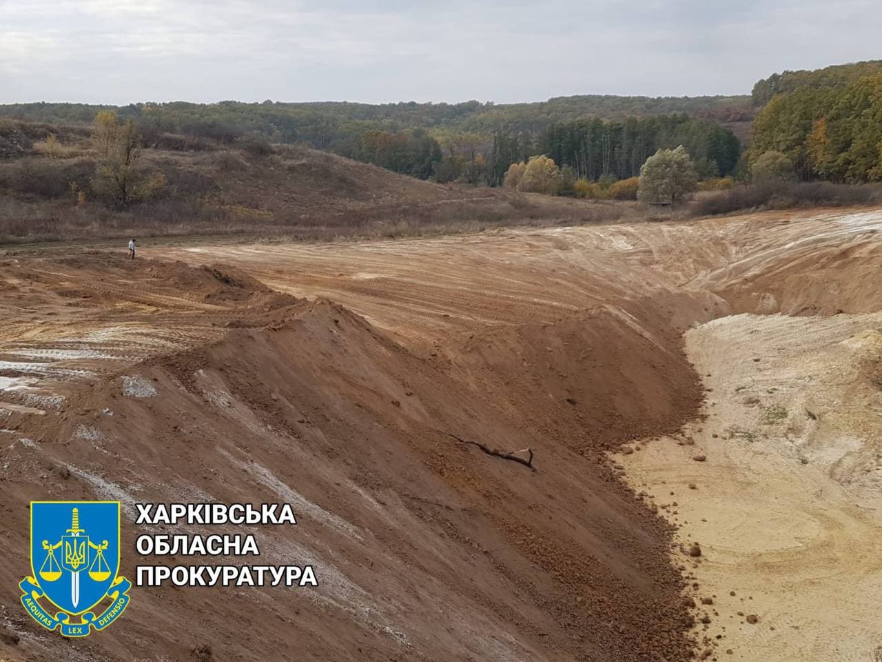 Незаконний видобуток будівельного піску на Харківщині зі збитками у 17 млн грн – підозрюється голова фермерського господарства