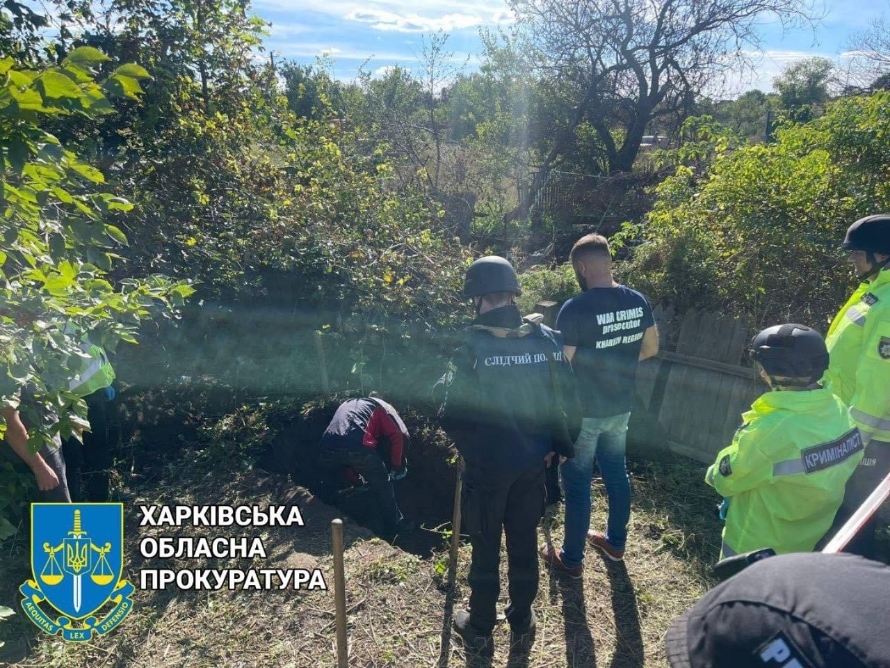 У звільненому від окупантів селищі на Харківщині виявлено два тіла цивільних зі слідами катувань – розпочато провадження