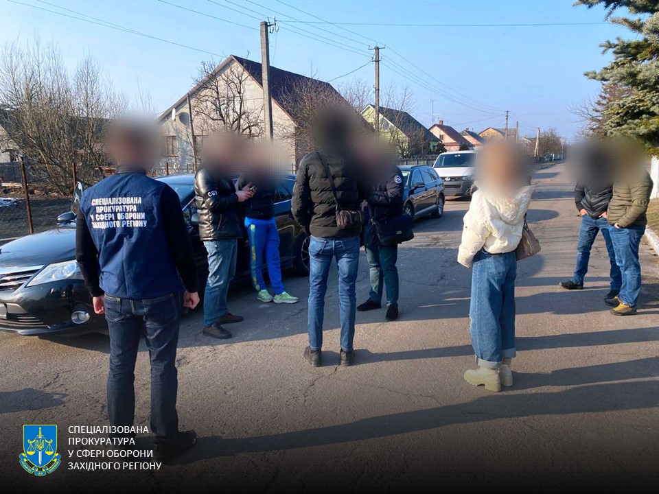 10 тисяч доларів за трансфер до Польщі для чоловіків – на Волині викрили злочинну групу