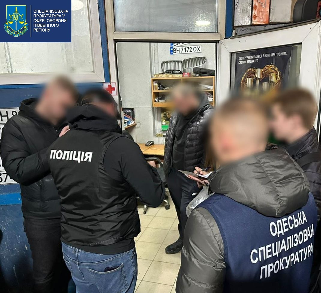 На Одещині повідомлено про підозру двом особам, які сприяли військовозобов’язаному незаконно перетнути кордон