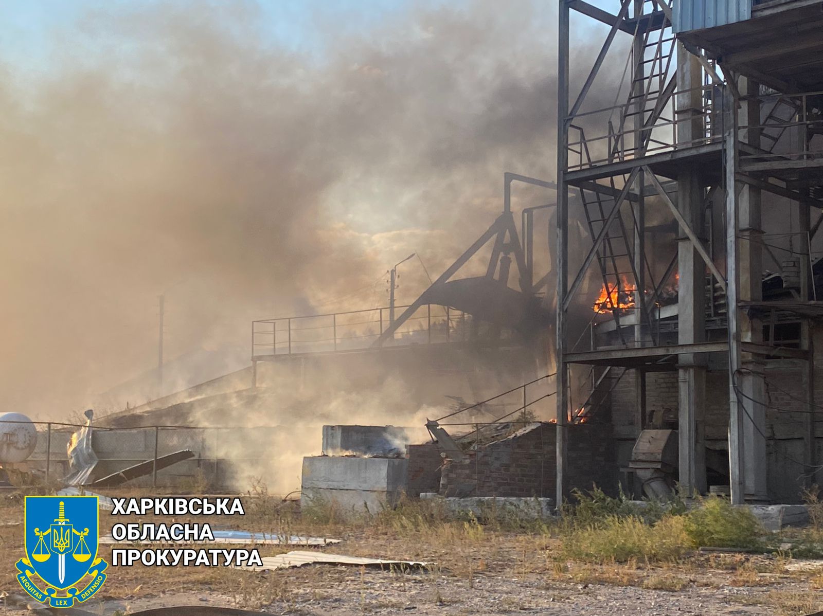 Правоохоронці зафіксували наслідки ворожих обстрілів Харківщини – відомо про двох постраждалих