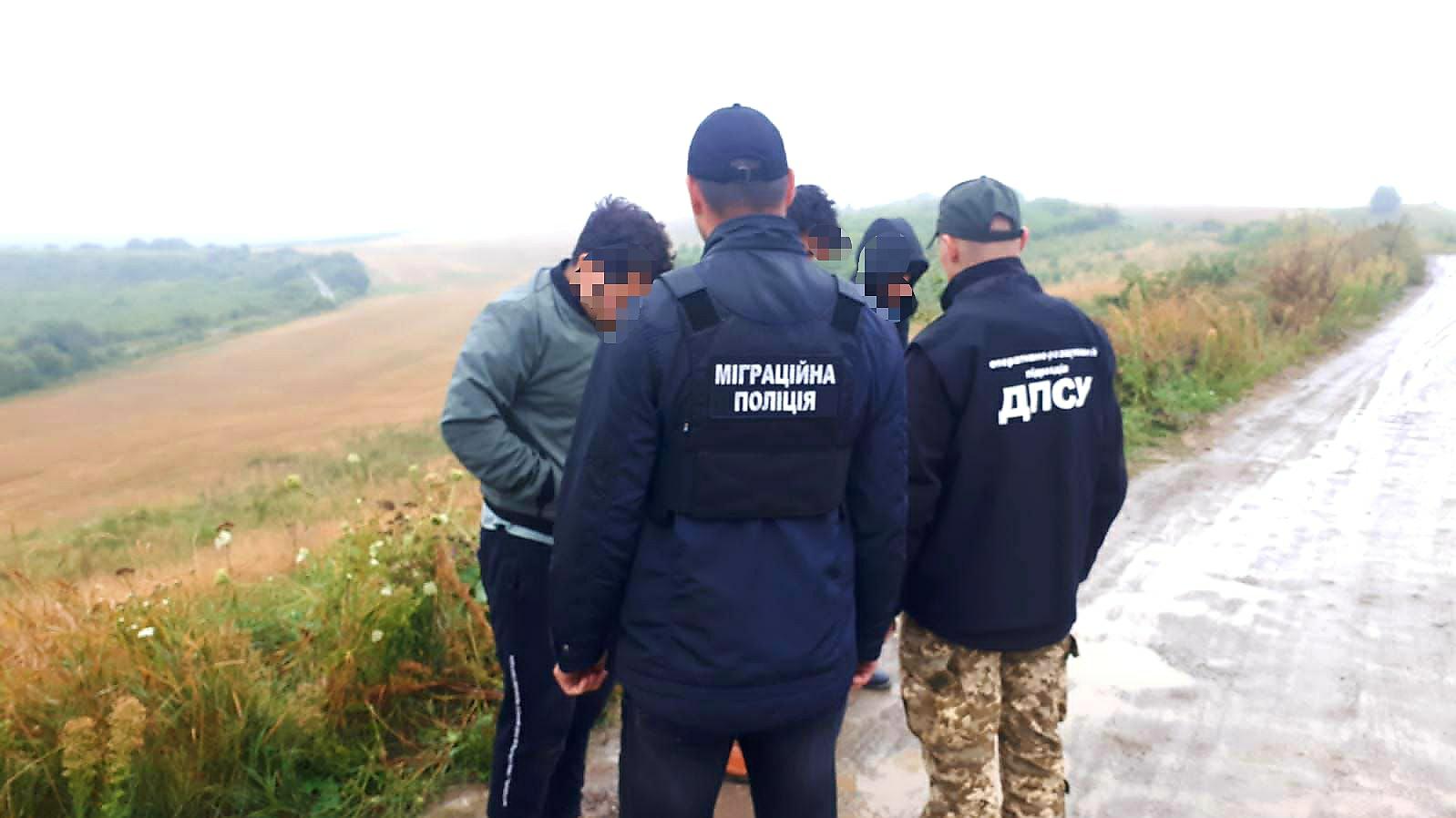 Створення міжнародного каналу нелегальної міграції – на Буковині судитимуть злочинне угруповання