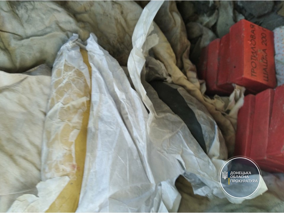 Переміщення схрону з боєприпасами і вибуховими речовинами - на Донеччині заарештовано пособницю НЗФ РФ (ФОТО)