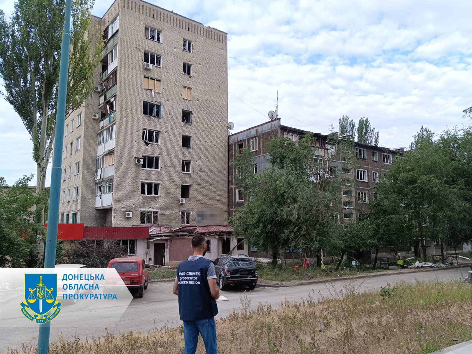 Російська армія скинула авіабомбу на житловий квартал у Селидовому, поранено 6 людей – прокурори фіксують наслідки