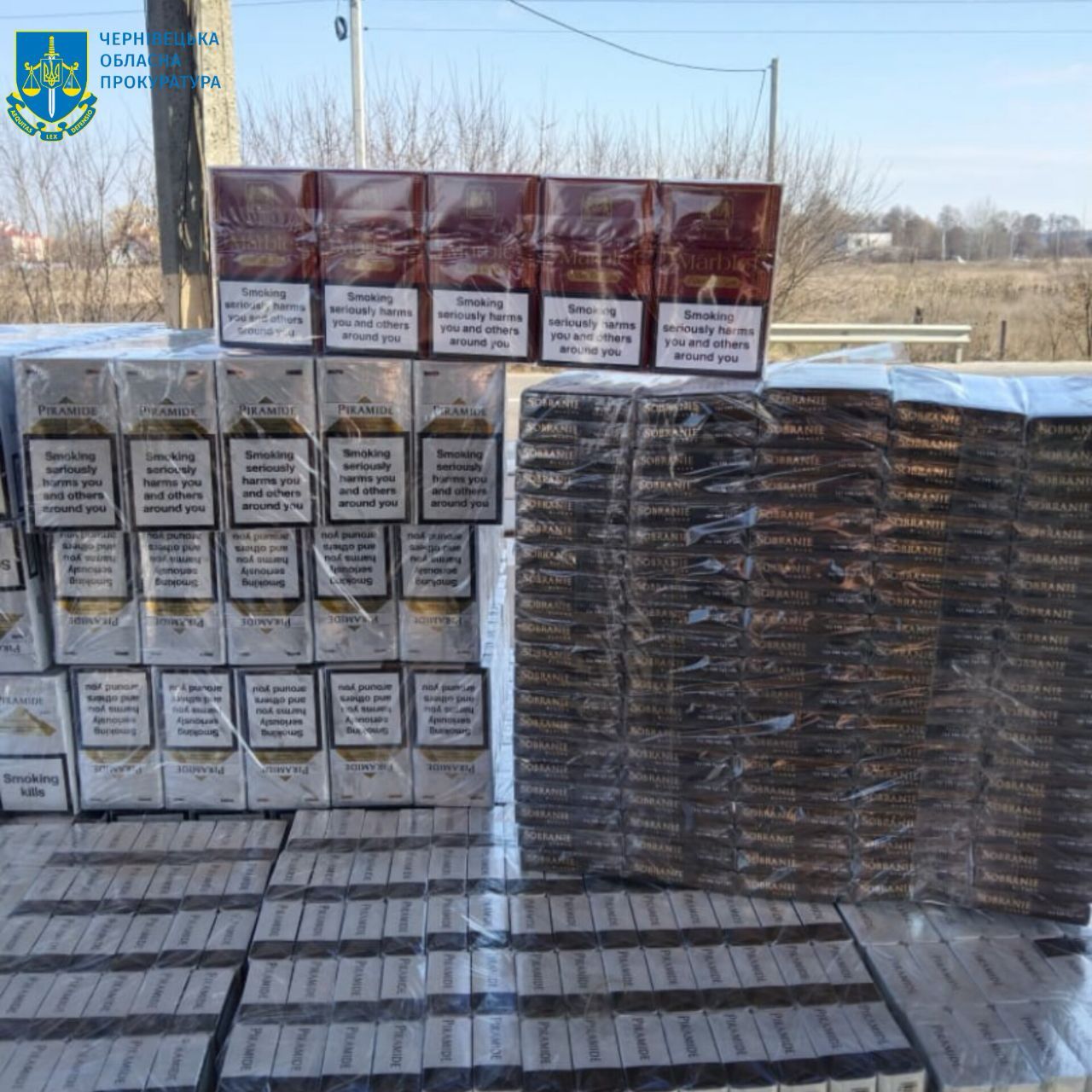 На Київщині виявлено чергову фуру з контрабандними сигаретами на 6,7 млн грн та поліграфічне обладнання для друку пачок під сигарети