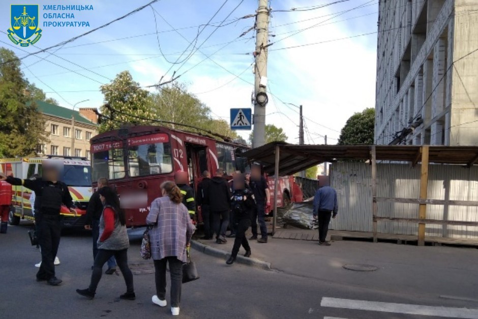 На Хмельниччині засуджено водія тролейбуса, який з’їхав з дороги та спричинив смертельну ДТП