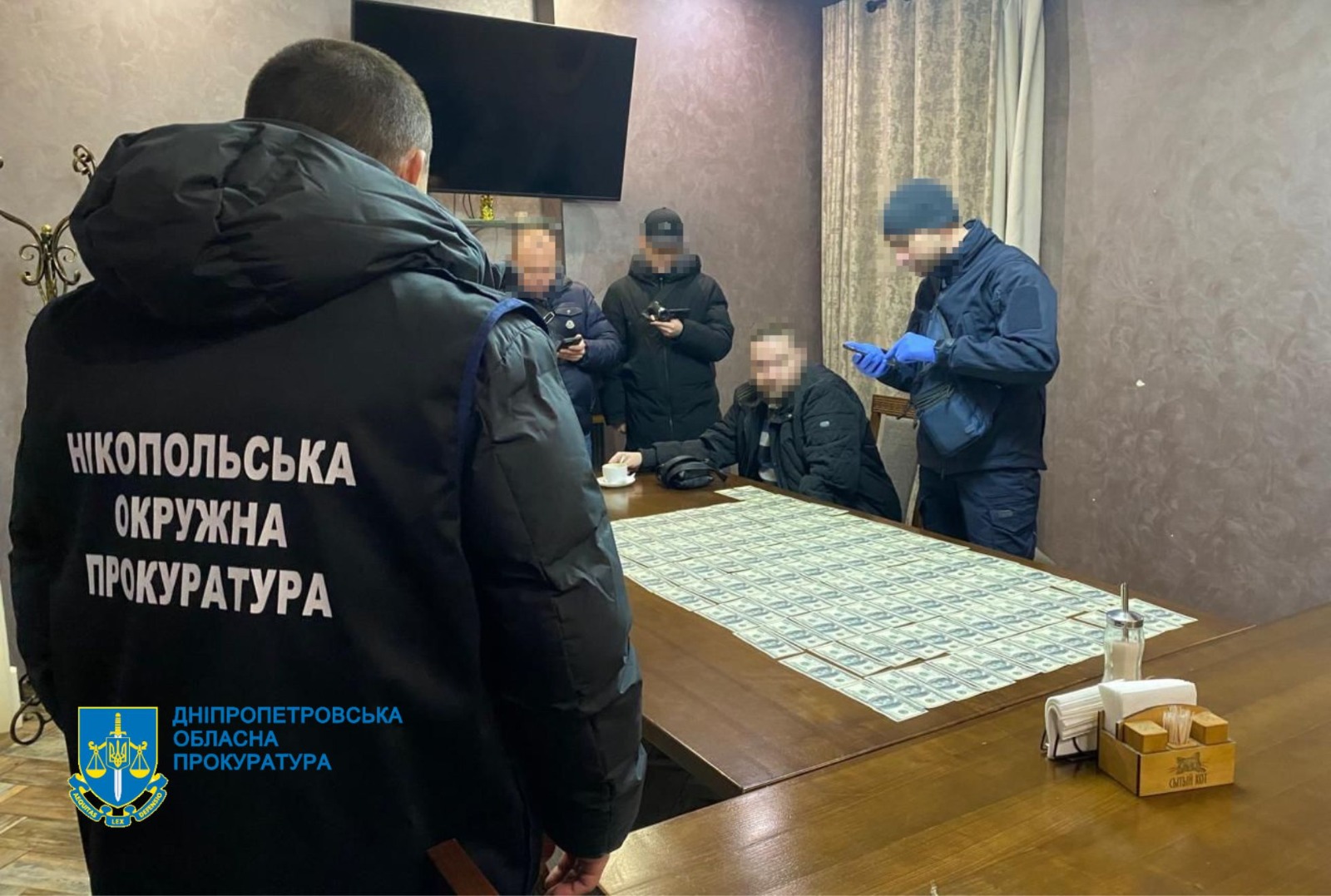 На Дніпропетровщині викрито волонтера, який за 11 тис доларів обіцяв знайомому «вирішити питання» з присвоєнням групи інвалідності